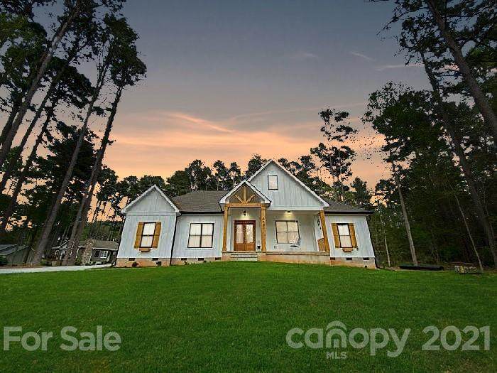 4660 Trails End Road - Photo 1