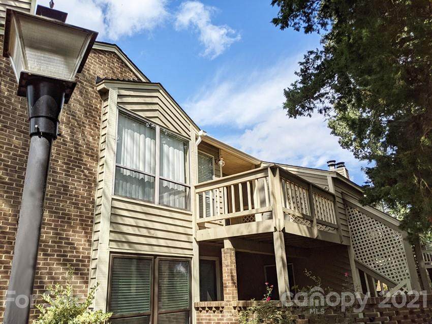 1608 Sharon Road - Photo 1