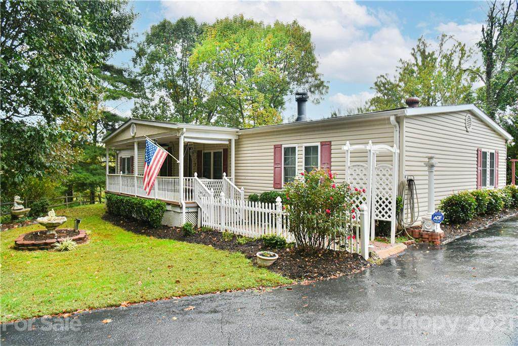 2 Richmond Hill Drive - Photo 1