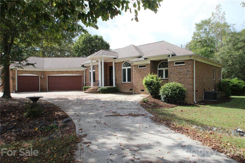 289 Farris Road - Photo 1