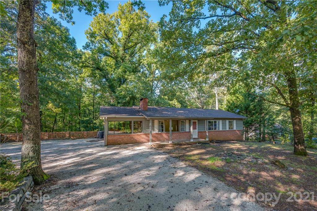 122 Lanier Drive - Photo 1