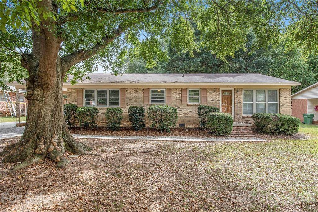 1113 Meadow Drive - Photo 1