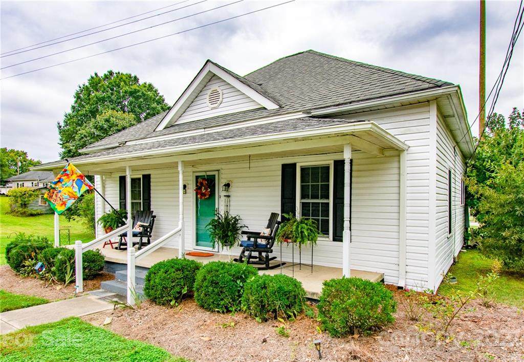 306 Rice Street - Photo 1
