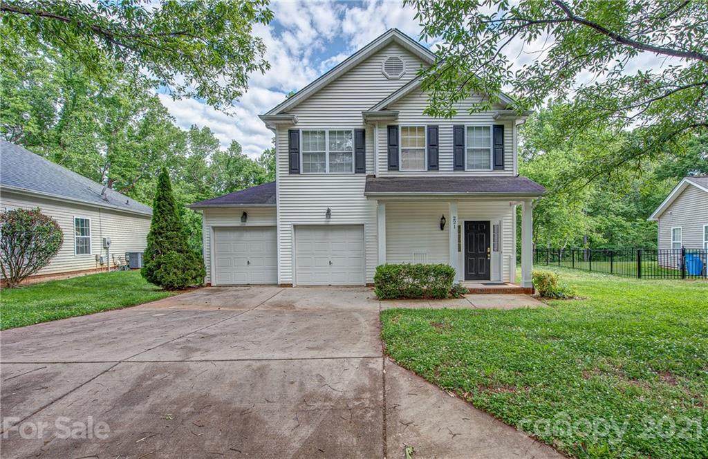 221 Howe Street - Photo 1