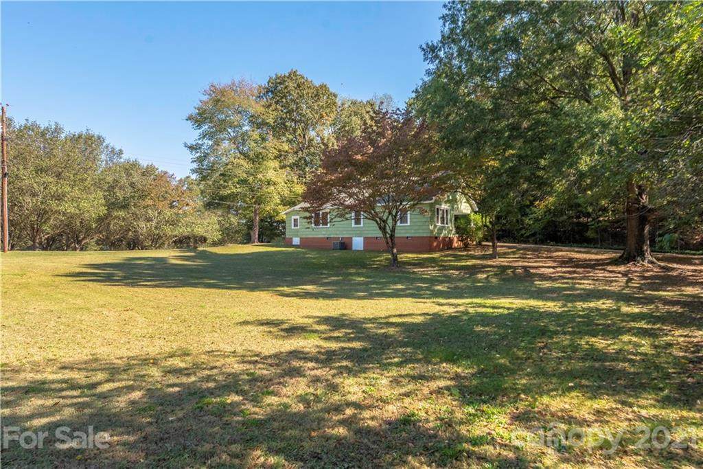105 Arbor Avenue - Photo 1