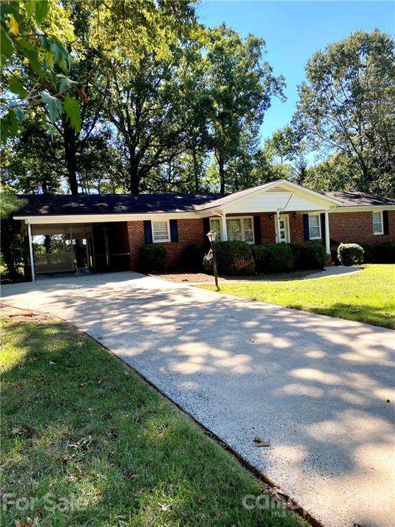 2031 Colonial Lane - Photo 1