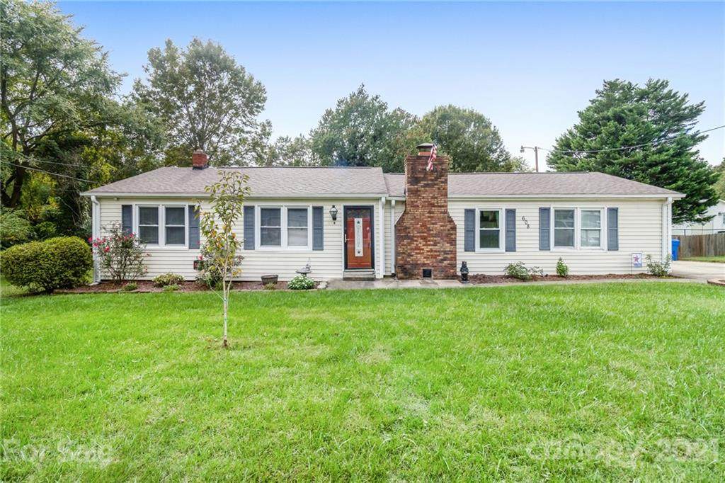 608 Rhyne Circle - Photo 1