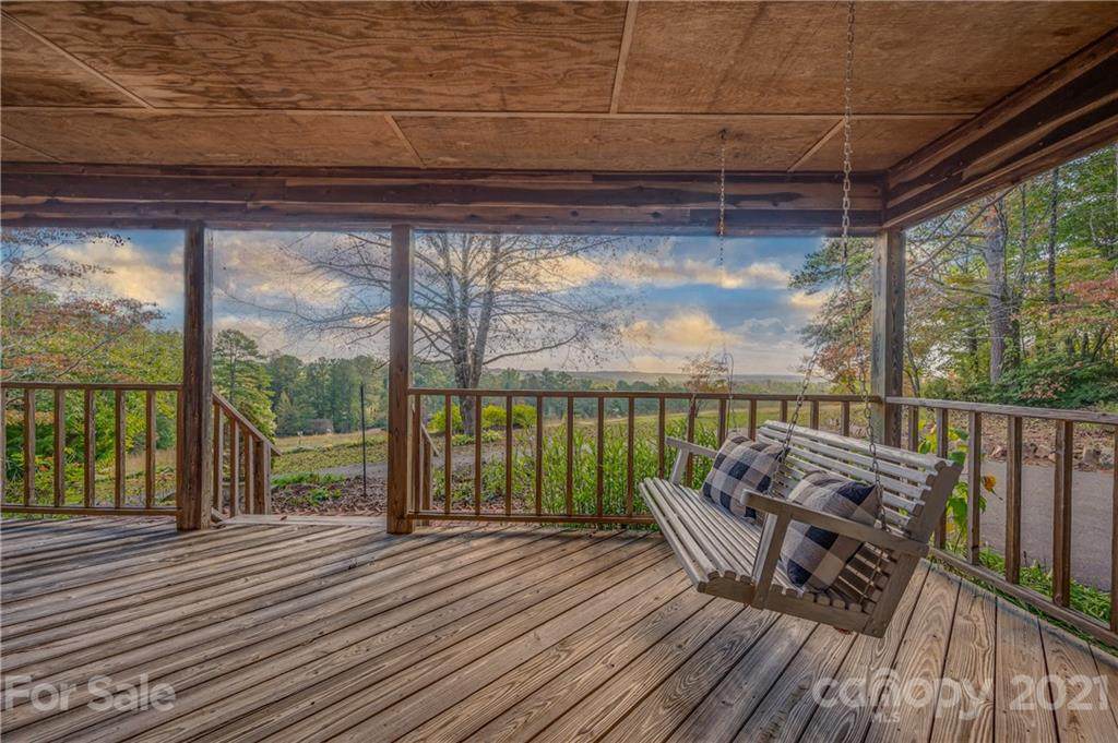 108 Thistle Drive - Photo 1