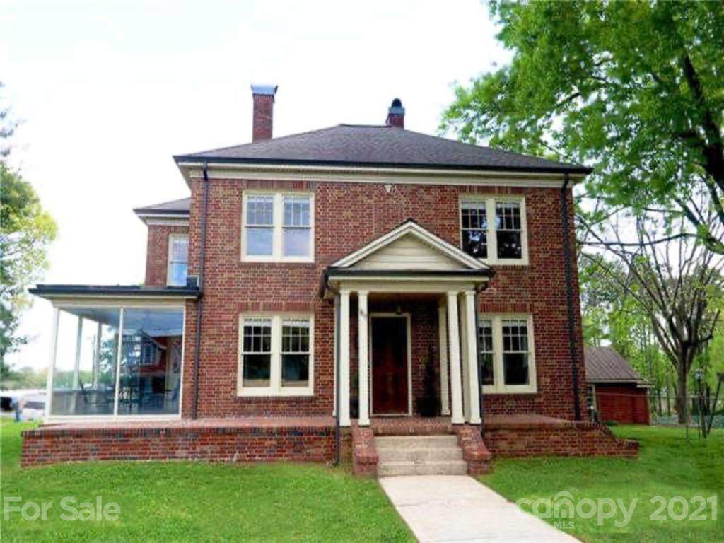 1817 1st Avenue - Photo 1