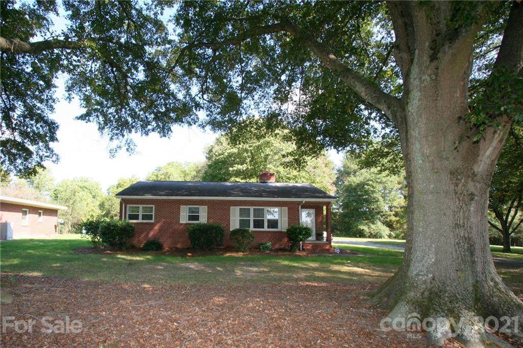 722 Neal Hawkins Road - Photo 1