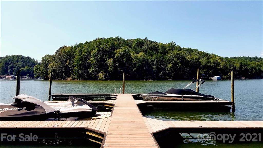 31 Larkhaven Drive - Photo 1