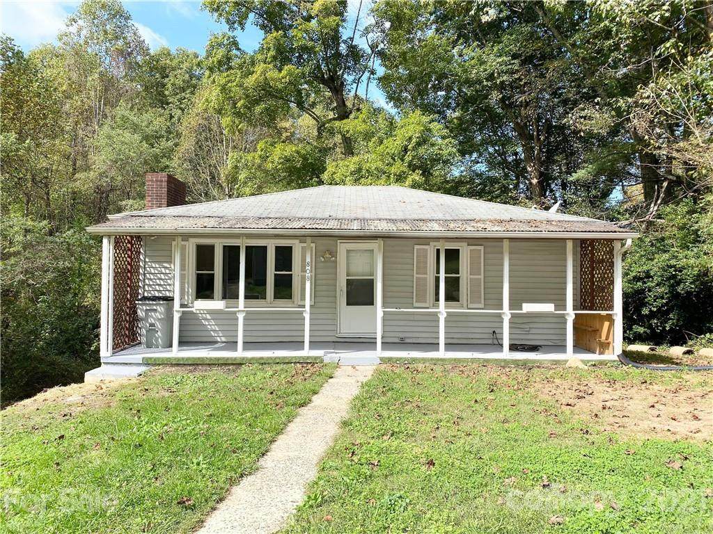 810 Link Place - Photo 1