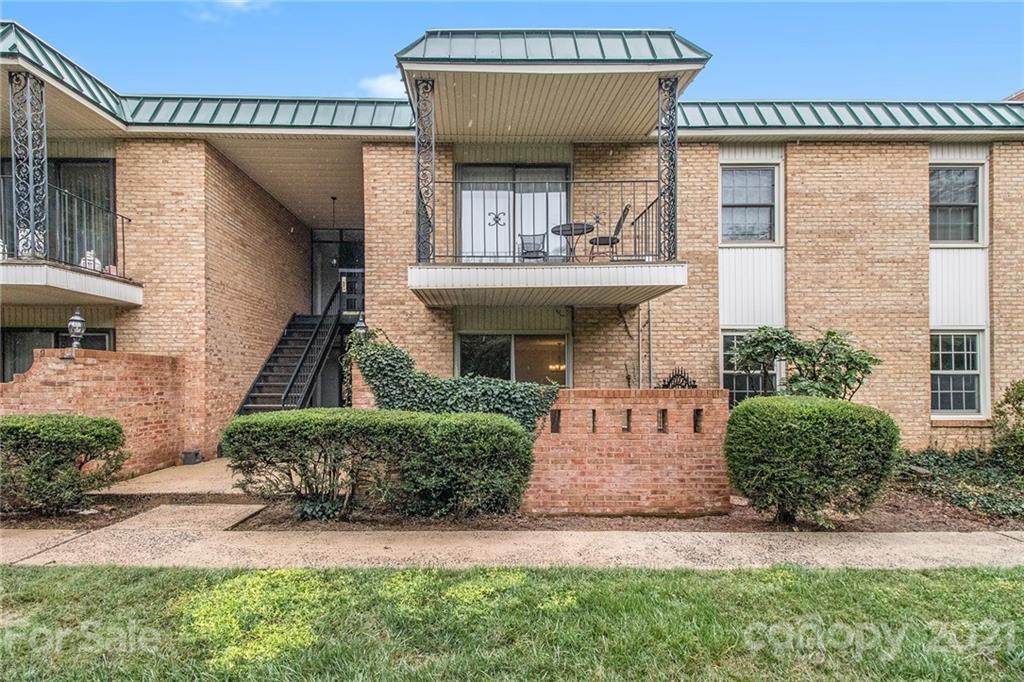 4736 Hedgemore Drive - Photo 1