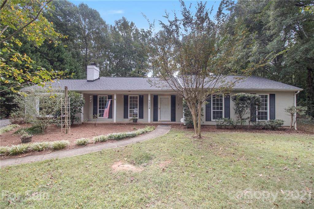 7935 Saddleview Court - Photo 1