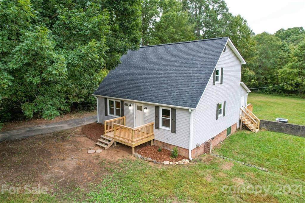 2132 Marwood Lane - Photo 1