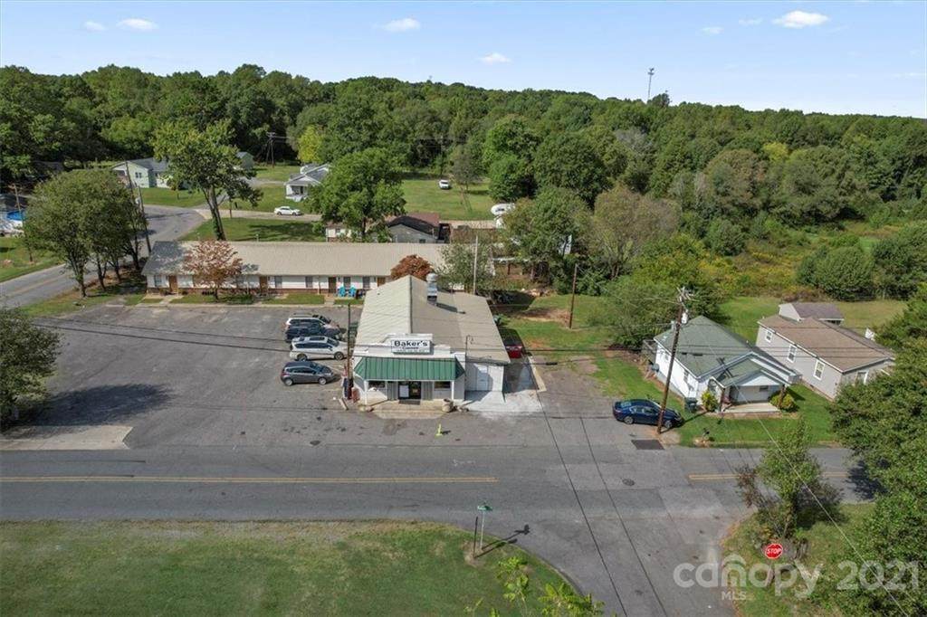 905 Baker Boulevard - Photo 1
