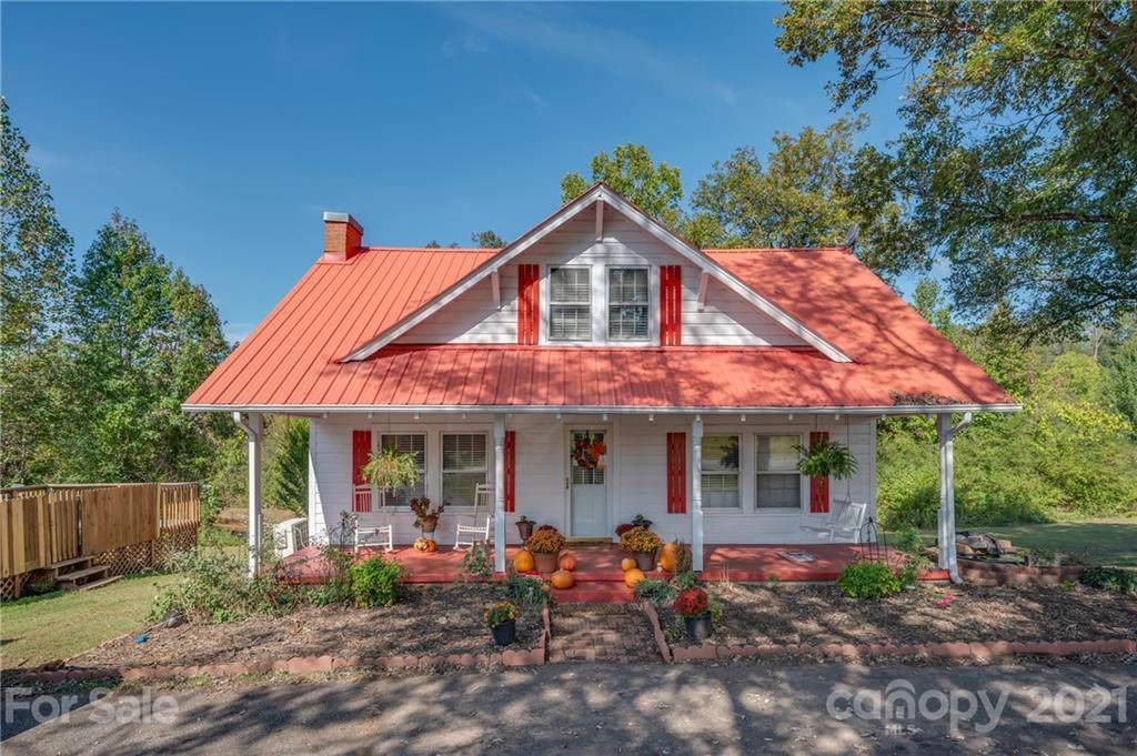 1586 Union Road - Photo 1