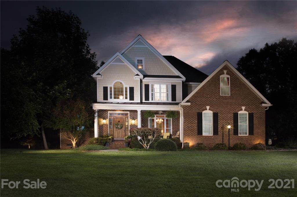 161 Upper Oak Drive - Photo 1
