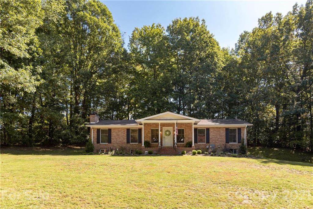 402 Reed Drive - Photo 1