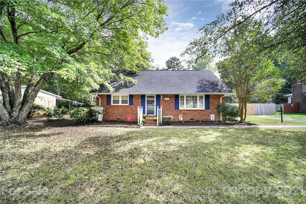 1025 Meadow Drive - Photo 1