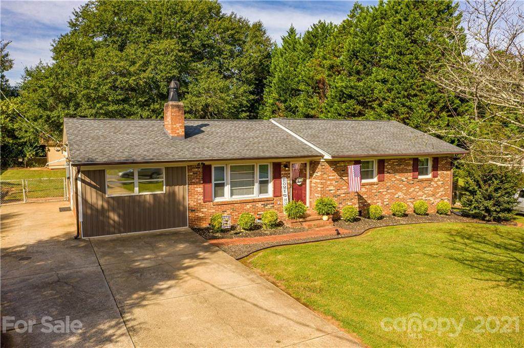 113 Johnston Drive - Photo 1