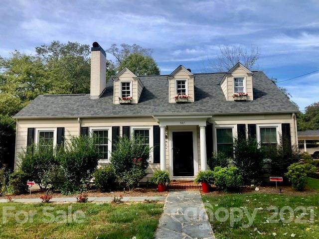 747 Center Street - Photo 1