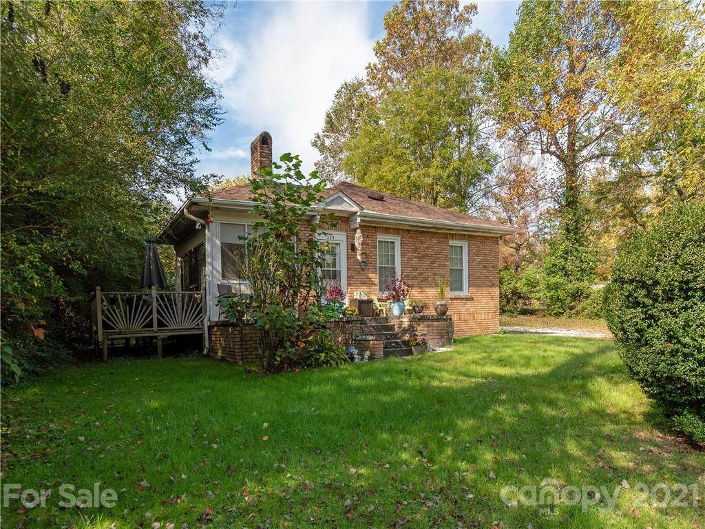 223 Rose Street - Photo 1