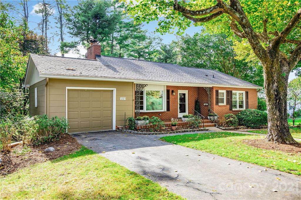 1223 Oakland Street - Photo 1