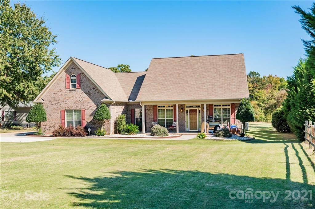 4617 Pioneer Lane - Photo 1