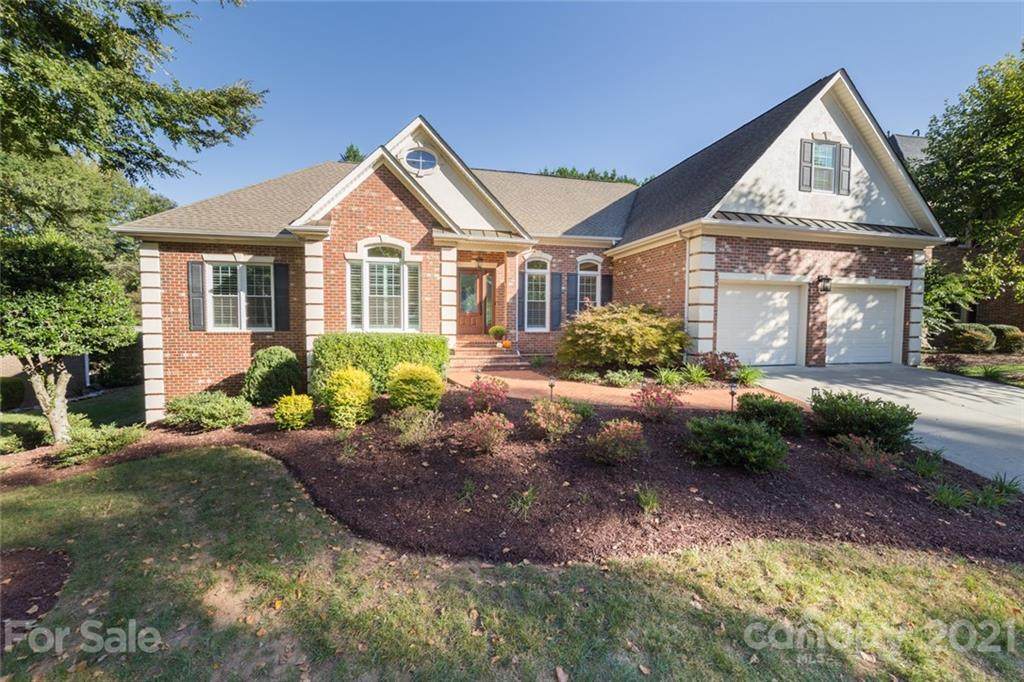 701 Hanna Woods Drive - Photo 1
