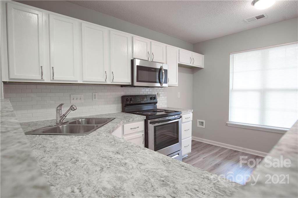 3235 Blythe Ridge Court - Photo 1