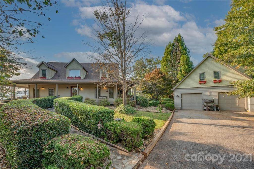 444 Delind Drive - Photo 1