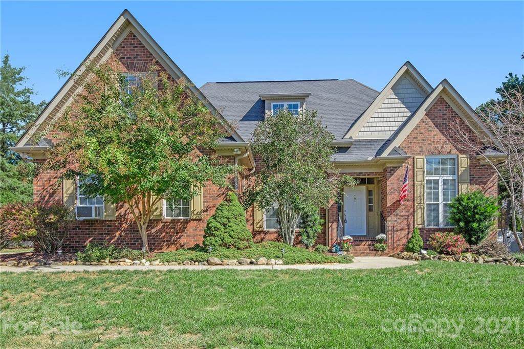 225 Thompson Court - Photo 1