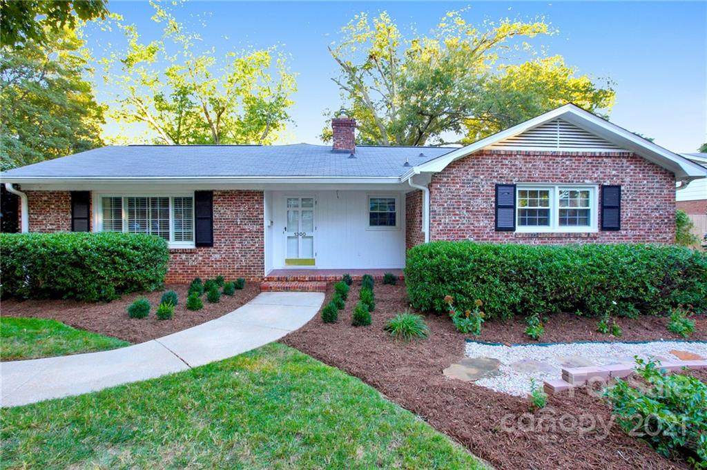 1300 Ashbrook Place - Photo 1