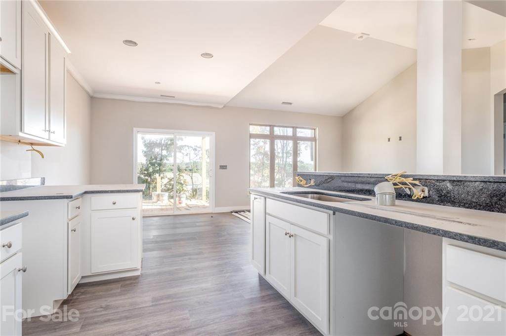 7609 Red Robin Trail - Photo 1