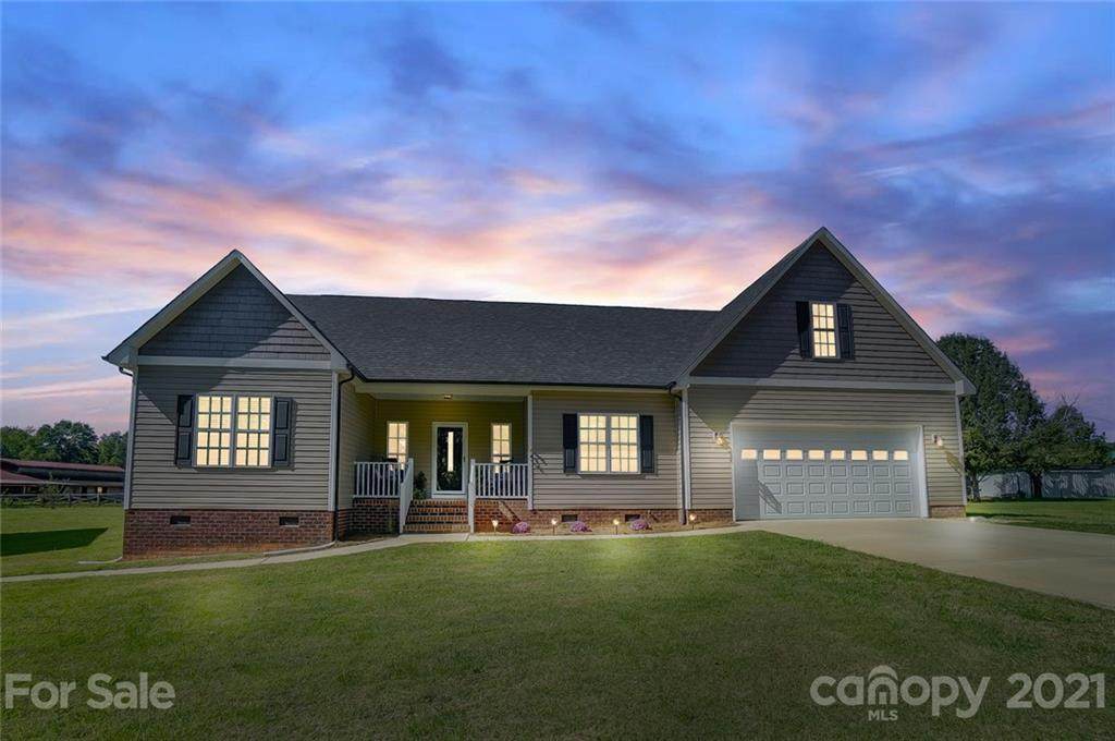 160 Beaver Loop - Photo 1