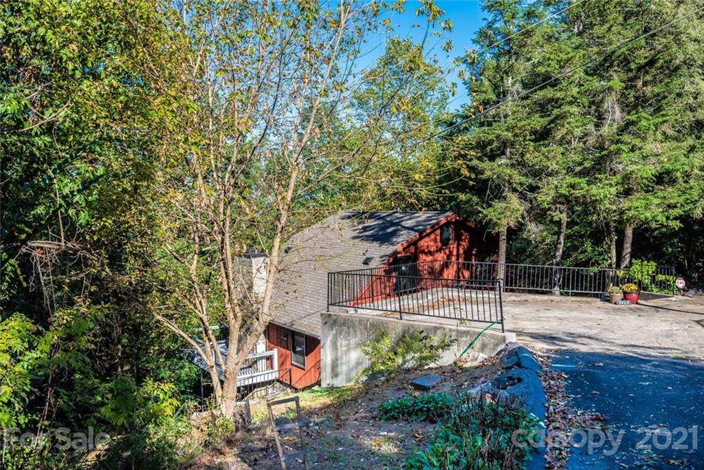 3460 Mountain Terrace - Photo 1