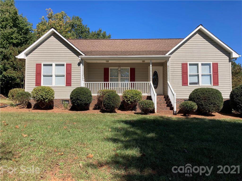 3896 Ashland Drive - Photo 1