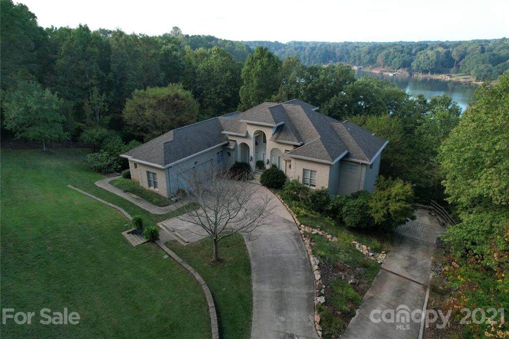 105 Laurel Cove Court - Photo 1