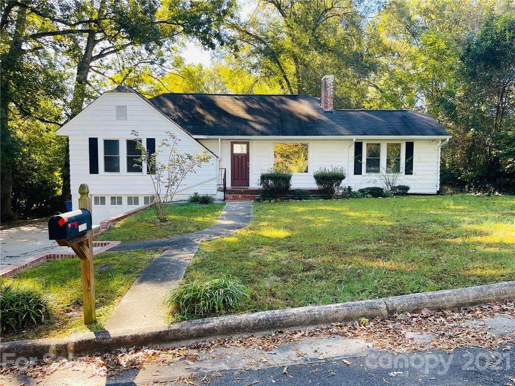 1715 Holly Avenue - Photo 1