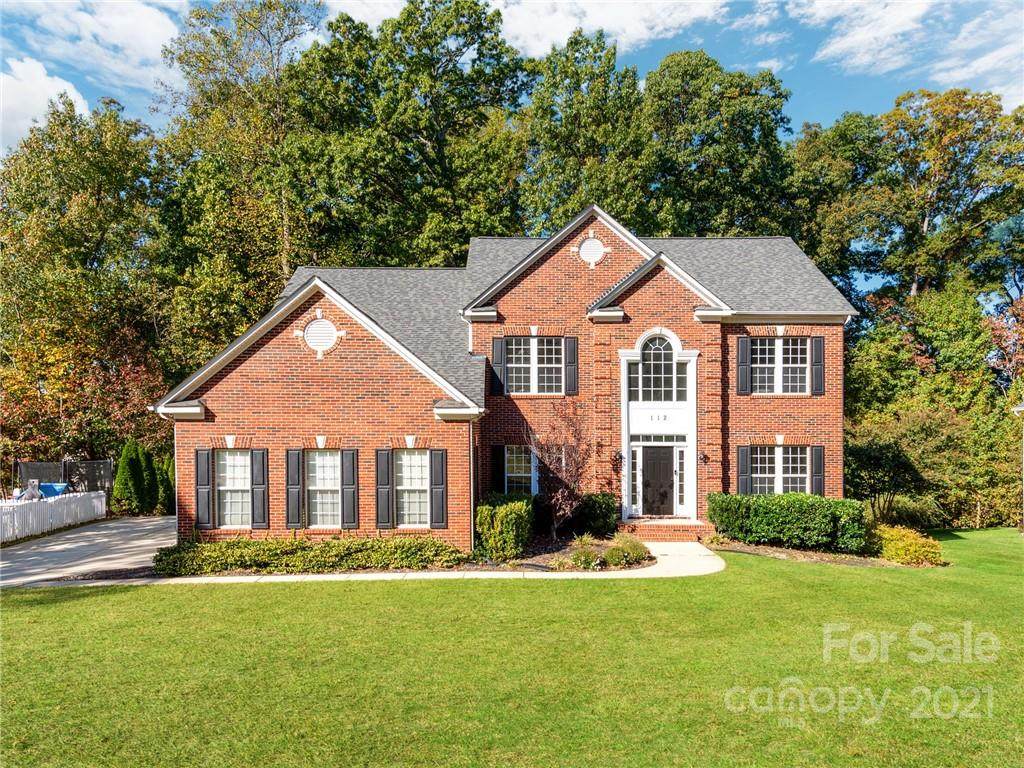 112 Huntly Lane - Photo 1