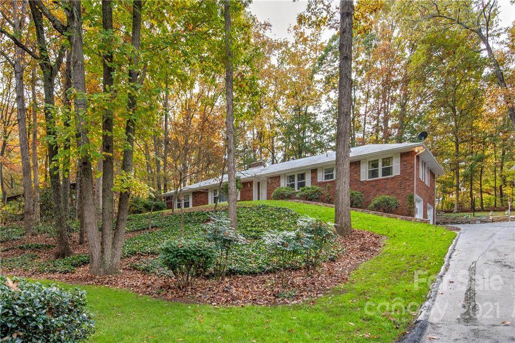5 Highlander Road - Photo 1