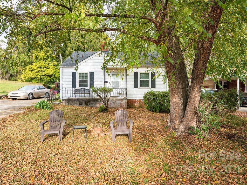 2715 Dogwood Avenue - Photo 1