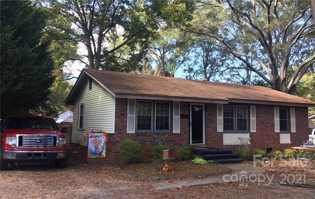 754 Stonewall Avenue - Photo 1