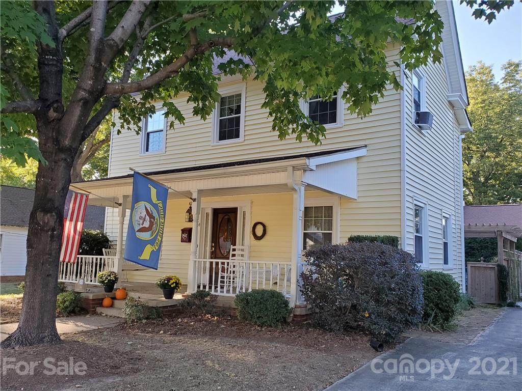 34 Academy Avenue - Photo 1