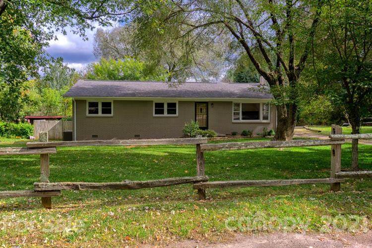 10 Woodview Drive - Photo 1