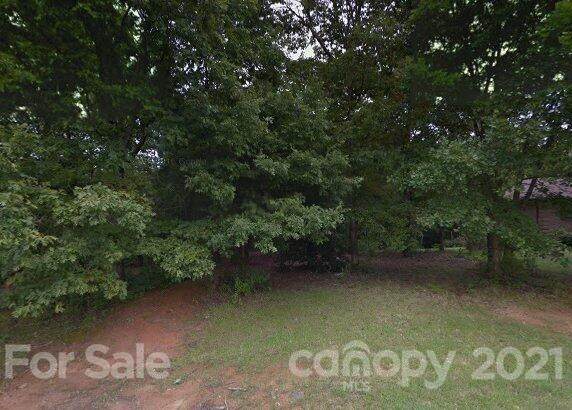 1261 33rd Ave Drive - Photo 1