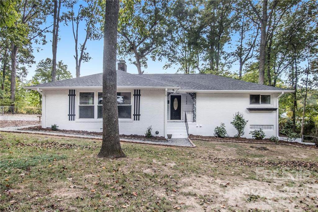 1548 Westbrook Circle - Photo 1