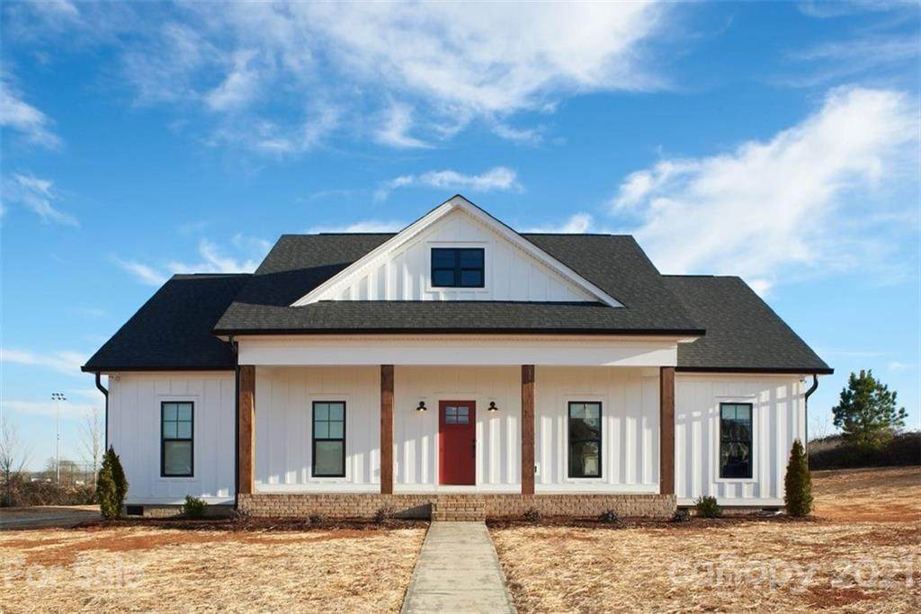 254 Pinnacle Crossing - Photo 1