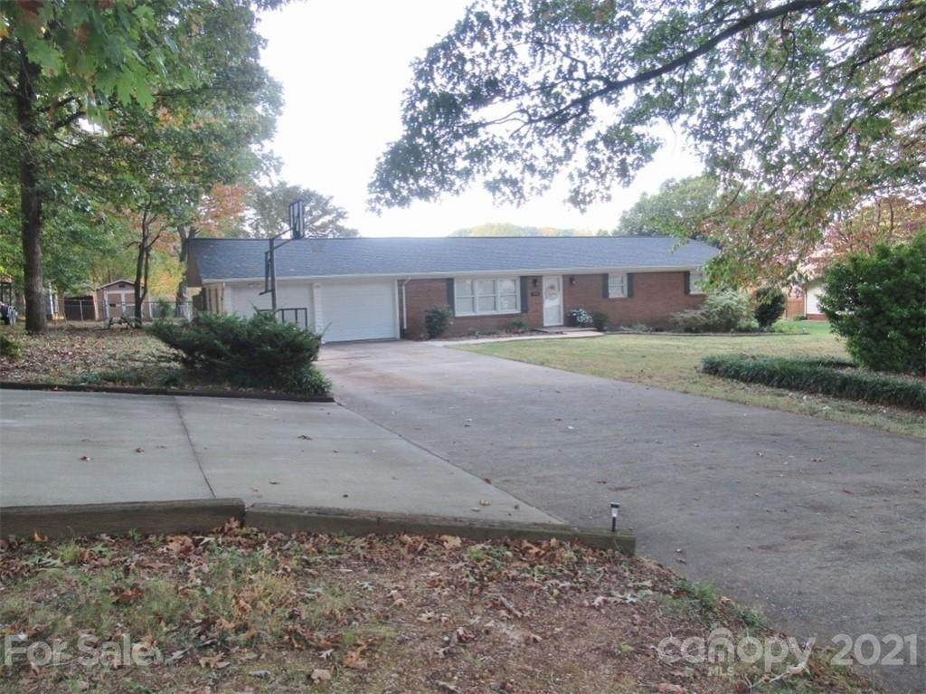 709 3rd St Place - Photo 1